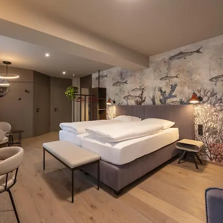 Fischer Hotel 4*